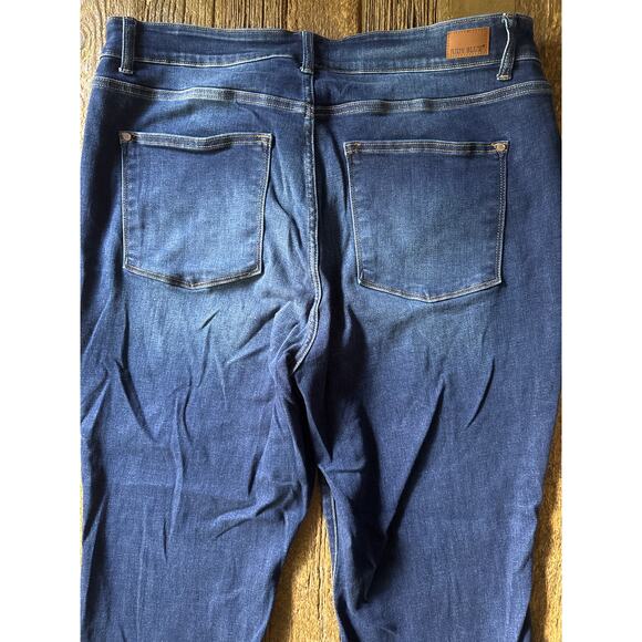 Judy Blue Boot Cut Raw Hem Jeans - Picture 5 of 10